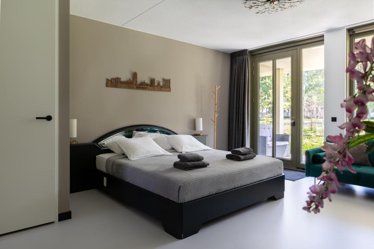 Luxury Room With King Size Bed 도르드레흐트 외부 사진