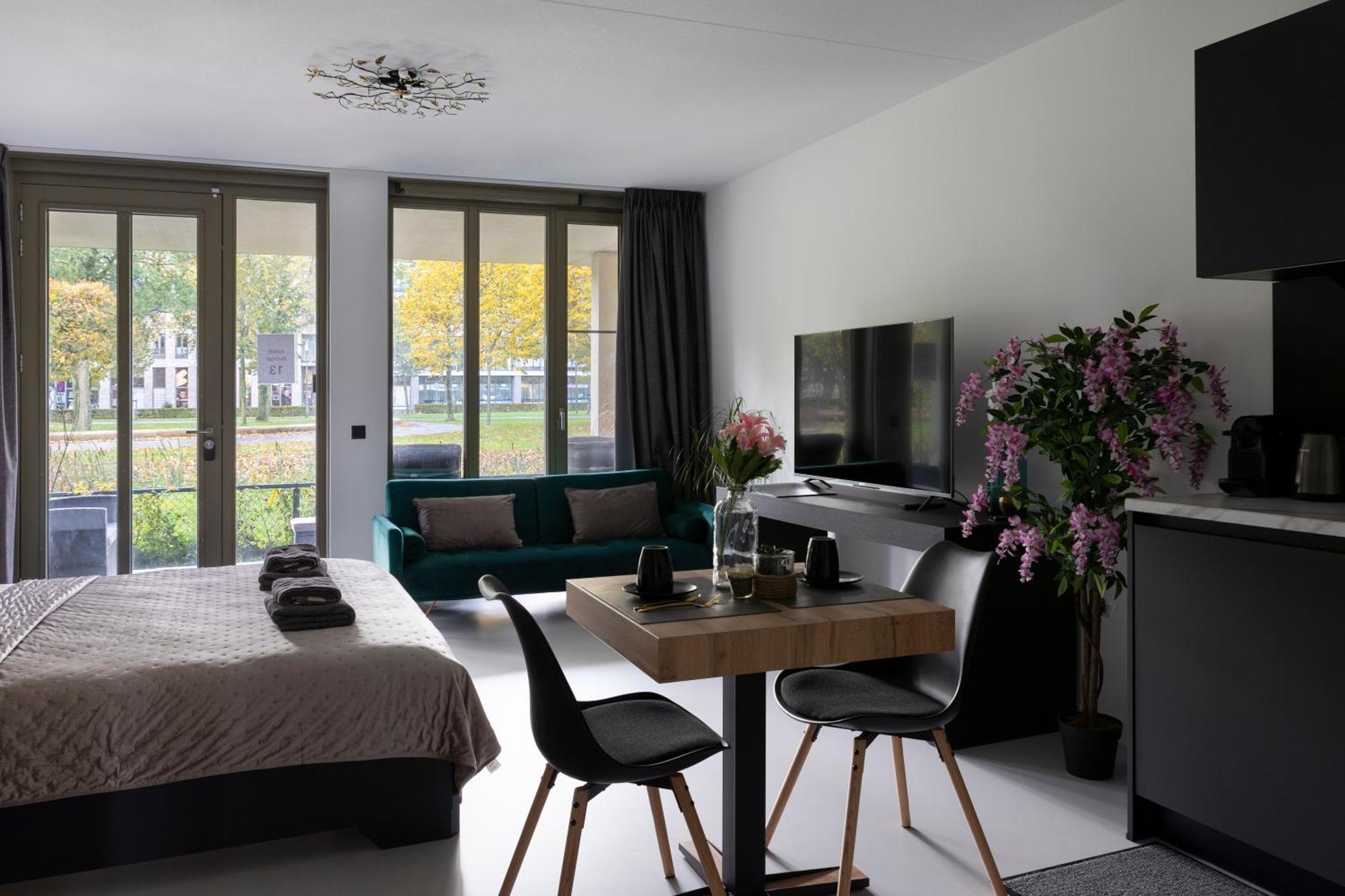 Luxury Room With King Size Bed 도르드레흐트 외부 사진